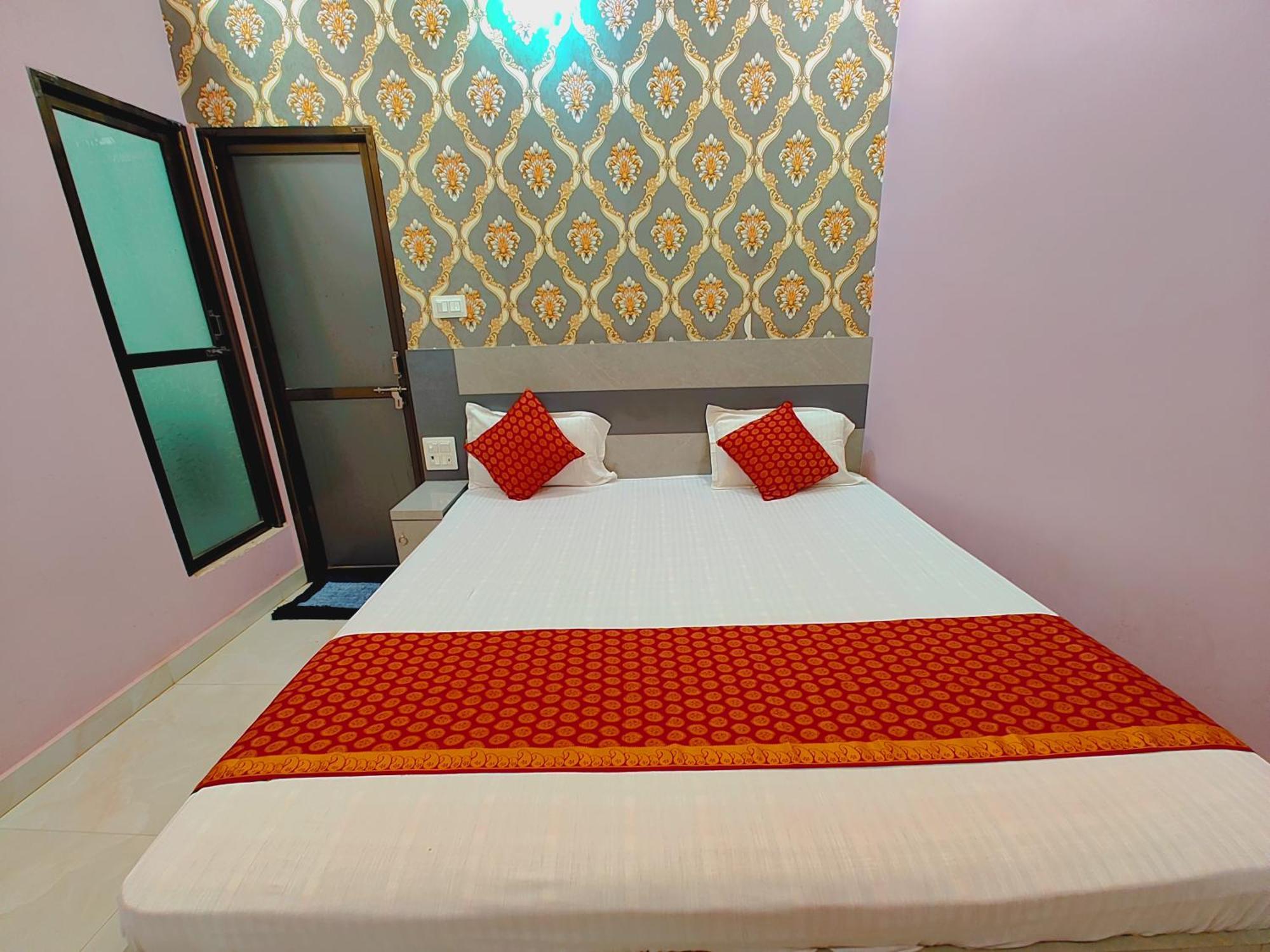 Ayodhya Palace Экстерьер фото